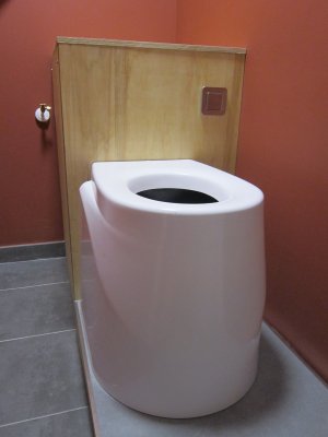 image toilettes.jpg (0.4MB)